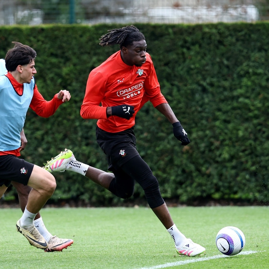 ดูบอลสด พรีเมียร์ลีก 2024/25 สเปอร์ส เซาแฮมป์ตัน