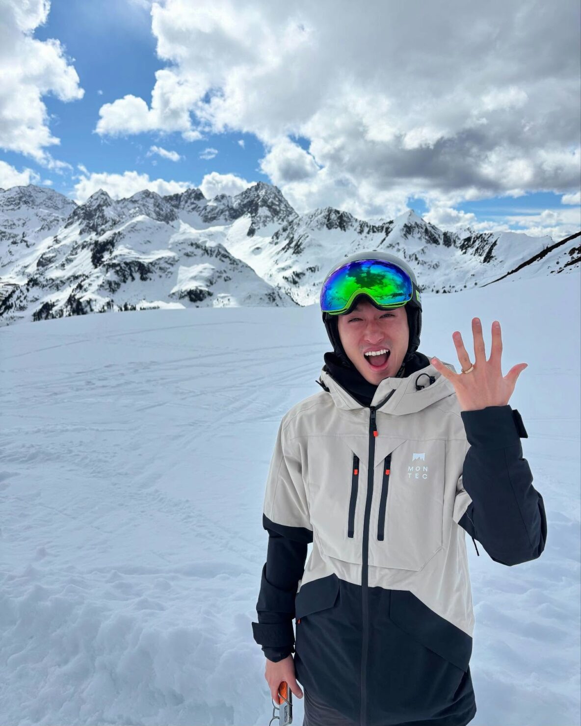 แมทธิว คูน (Matthew Koon) นักแสดงดาวรุ่งจากซีรีส์ KAOS ประกาศข่าวดี แต่งงานแฟนหนุ่มแล้ว