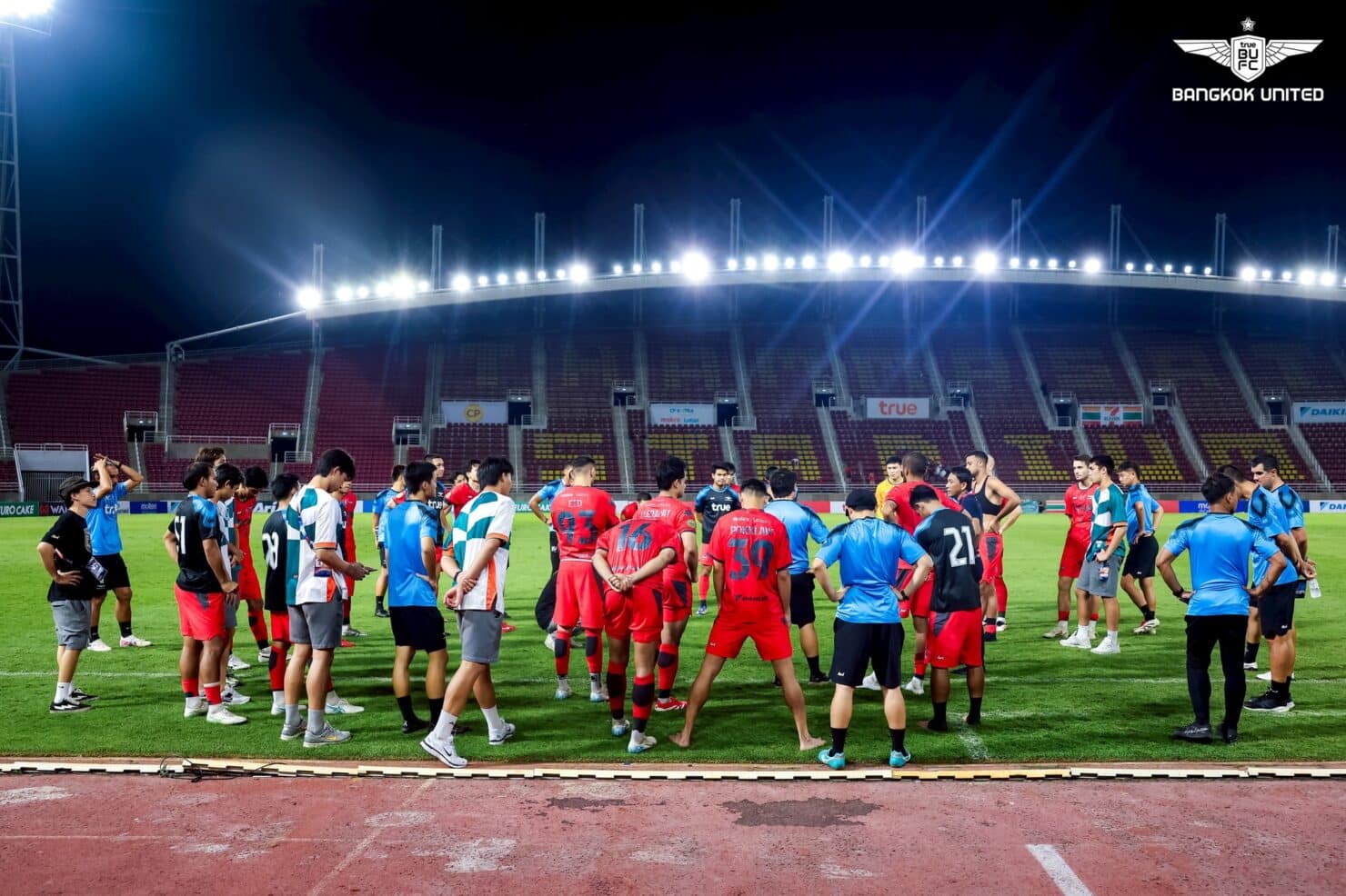 รีโว่ คัพ 2024/25 แบงค็อก บุรีรัมย์