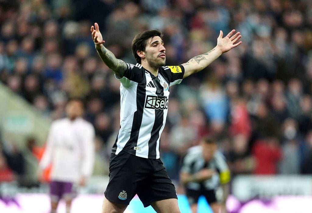 ผลบอลเมื่อคืนนี้ พรีเมียร์ลีก นิวคาสเซิ่ล เบรนท์ฟอร์ด