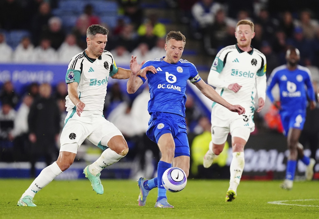 ผลบอลเมื่อคืนนี้ พรีเมียร์ลีก เลสเตอร์ นิวคาสเซิ่ล