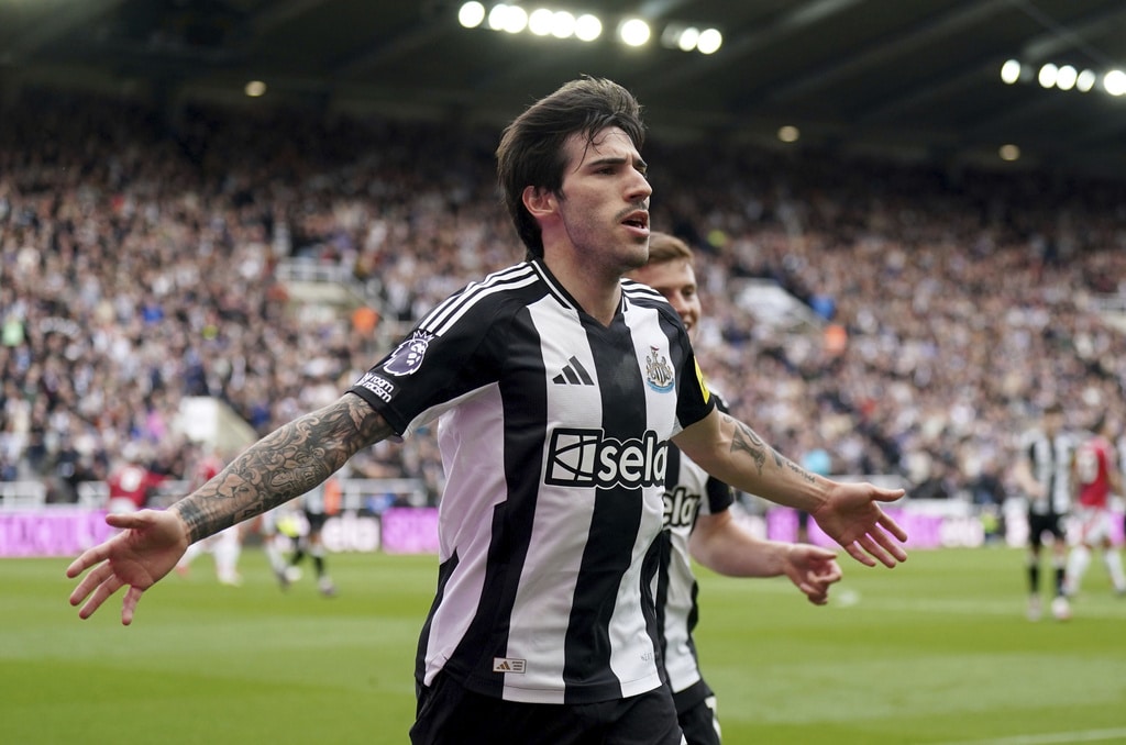 ผลบอลเมื่อคืนนี้ พรีเมียร์ลีก นิวคาสเซิ่ล แมนยู