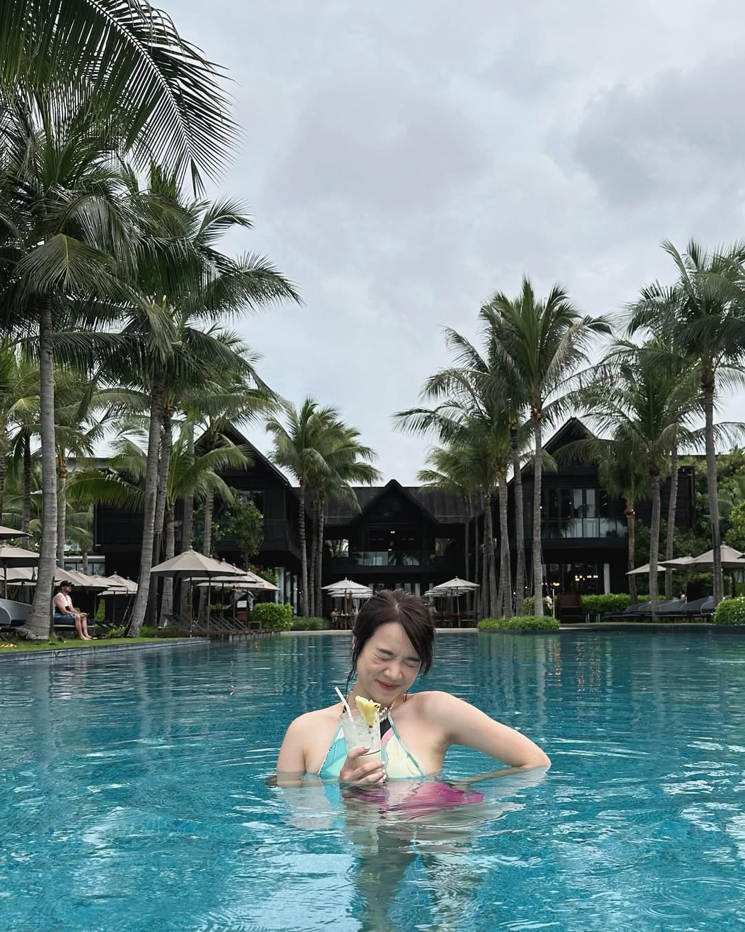 เปิดวาร์ป เซน เมจกา ผู้ประกาศข่าวหน้าใส เป็นล่ามให้ แจ็คสัน หวัง ออกโหนกระแส-5