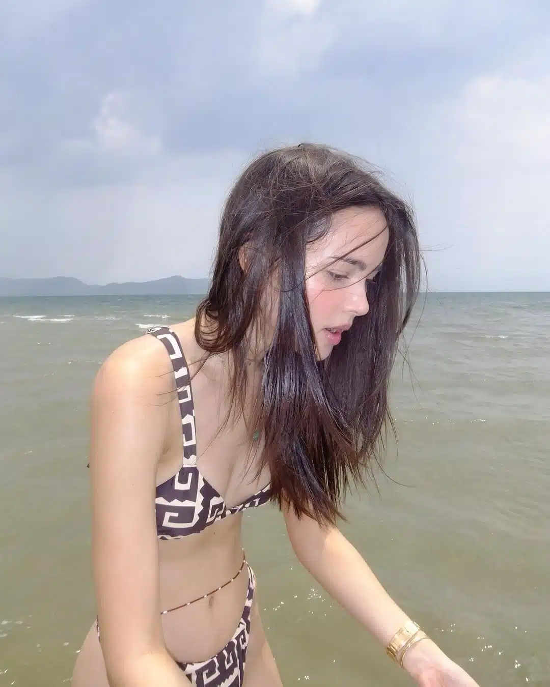 ญาญ่า ใส่ชุดว่ายน้ำทูพีช ณเดช ยังอดใจไม่ไหว คอมเมนต์ชมแฟนฉ่ำ-2