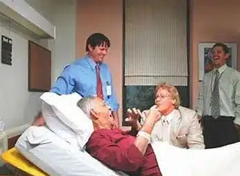 บริงคลีย์เขียนหนังสือชื่อ “Saved by the Light” เพื่อช่วยเหลือคนอื่น