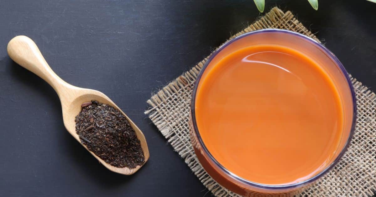 สีส้มในชาไทย ปลอดภัยไหม? อย.อนุญาต WHO รับรอง แต่ยุโรปบางส่วนแบน!