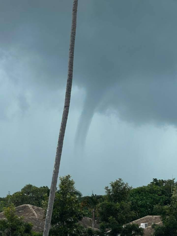 พายุงวงช้าง พัดทะเลภูเก็ต