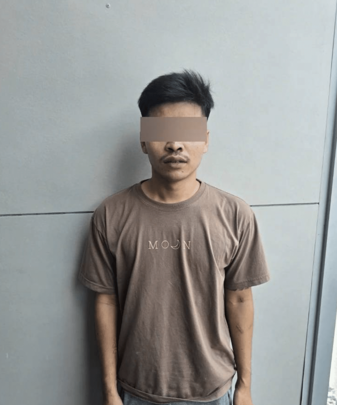 ฝ่ายสามีขี้ขลาดไม่กล้าออกมาห้ามเมียท้อง 7 เดือน