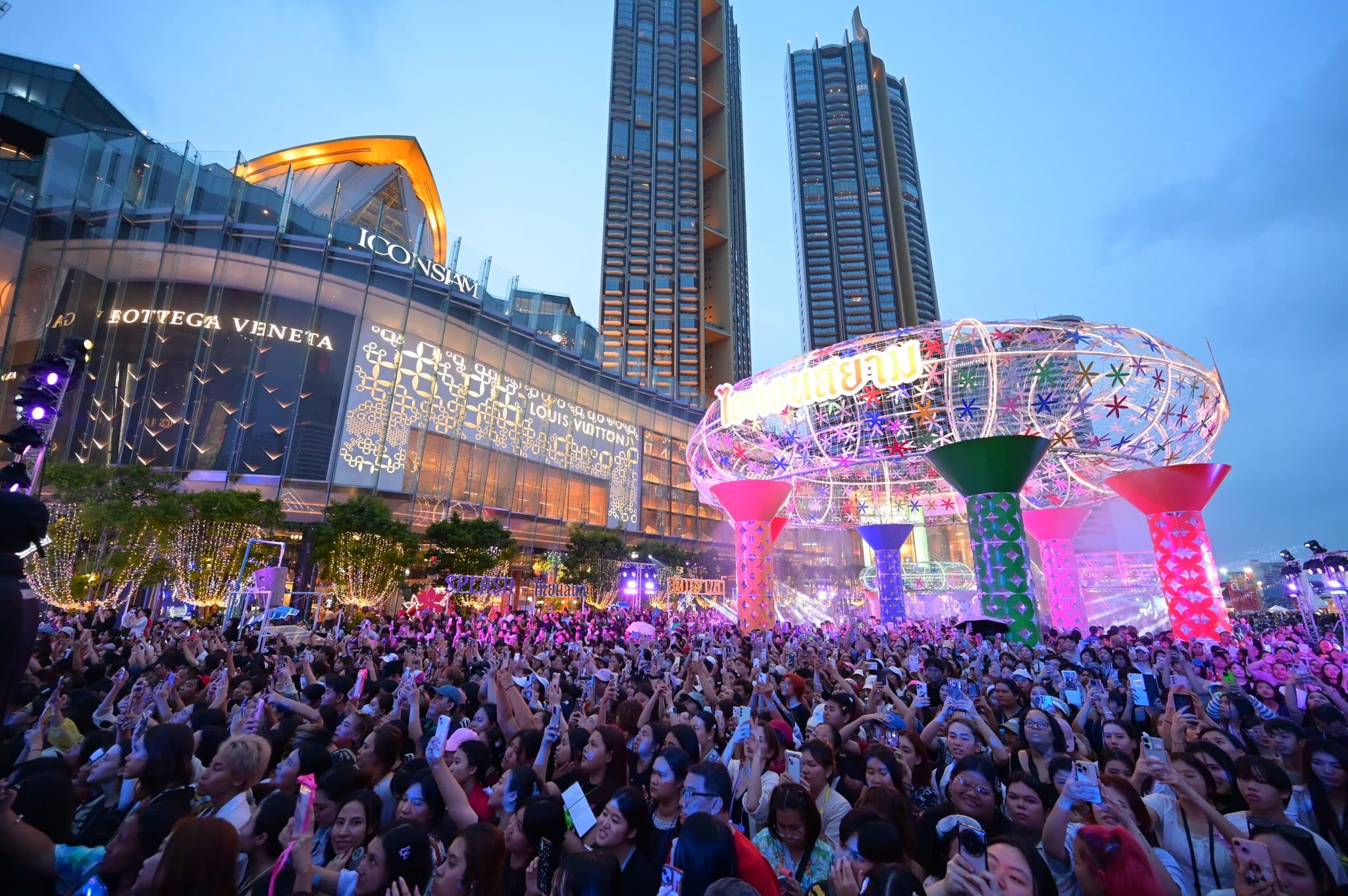 สงกรานต์ไอคอนสยาม 2568-4