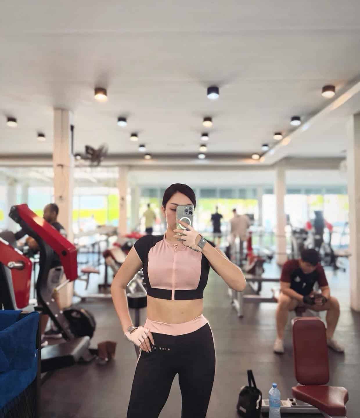 เจเล่ ออกำลังกาย