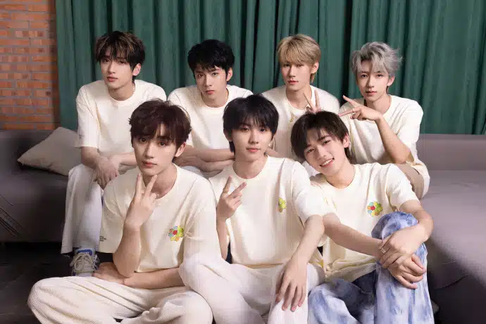 วงบอยแบนด์ จีน TEENSINTIMES
