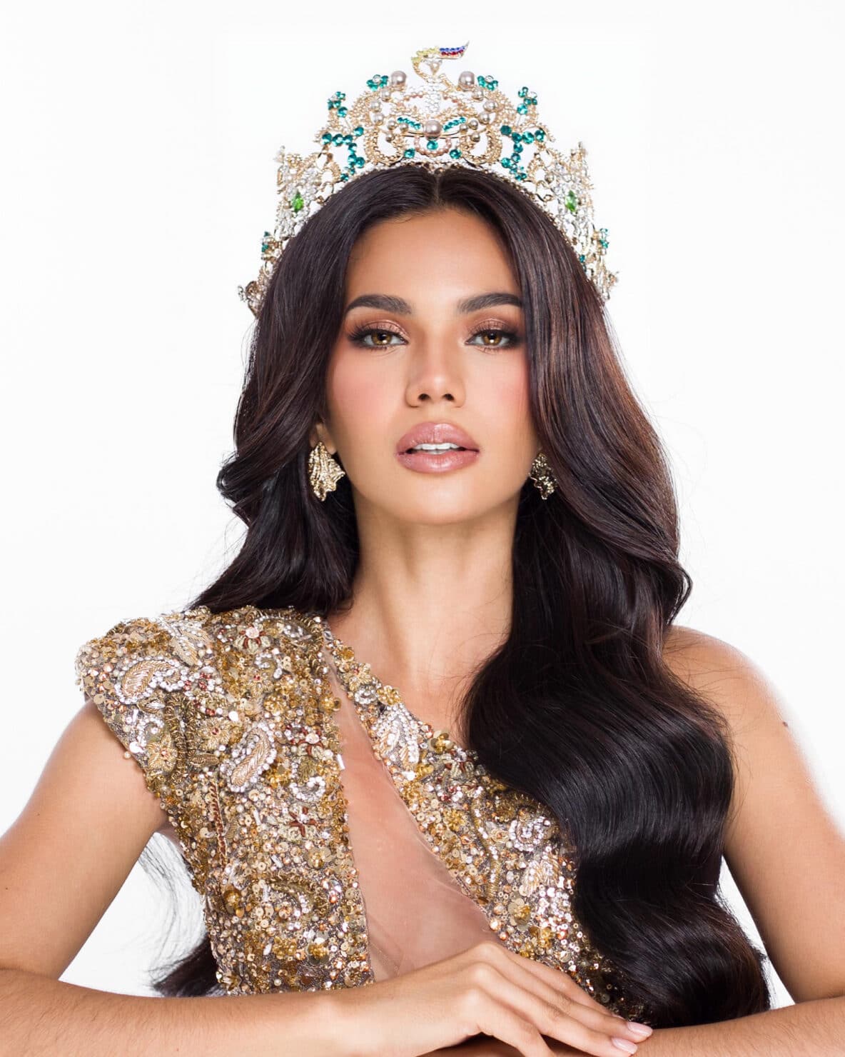 เปิดประวัติ คริสติน จูเลียน โอเปียซ่า กว่าจะเป็นราชินี มิสแกรนด์อินเตอร์เนชั่นแนล 2024 คนใหม่ แทน ราเชล ที่ถูกปลด