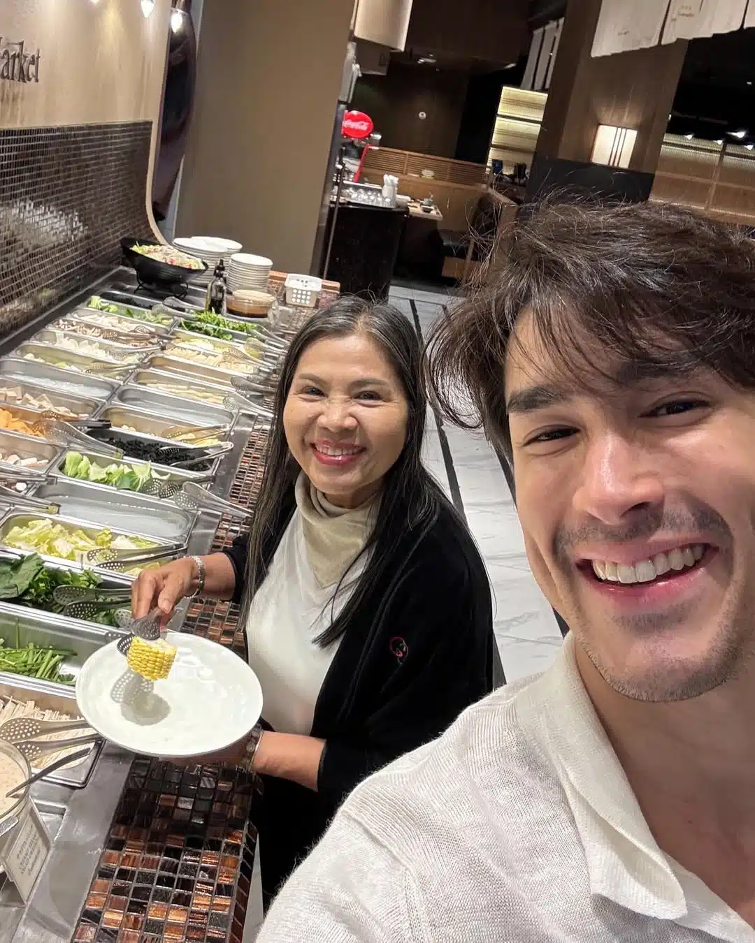 ณเดชน์ และแม่แก้ว