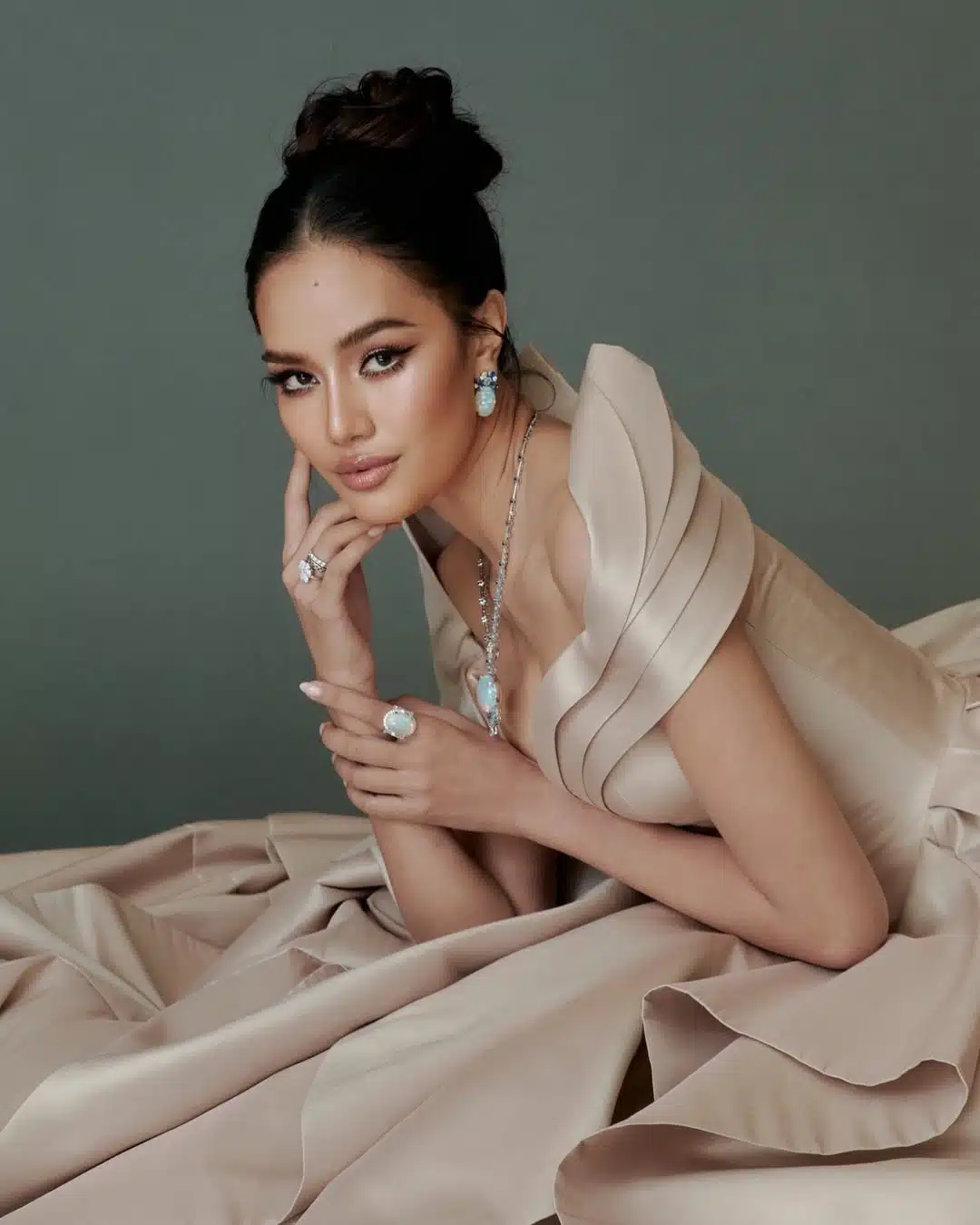 เดิมพันมงฟ้าแรก! "โอปอลล์ สุชาตา" แบกความหวังคนไทย สู้ศึก Miss World 72