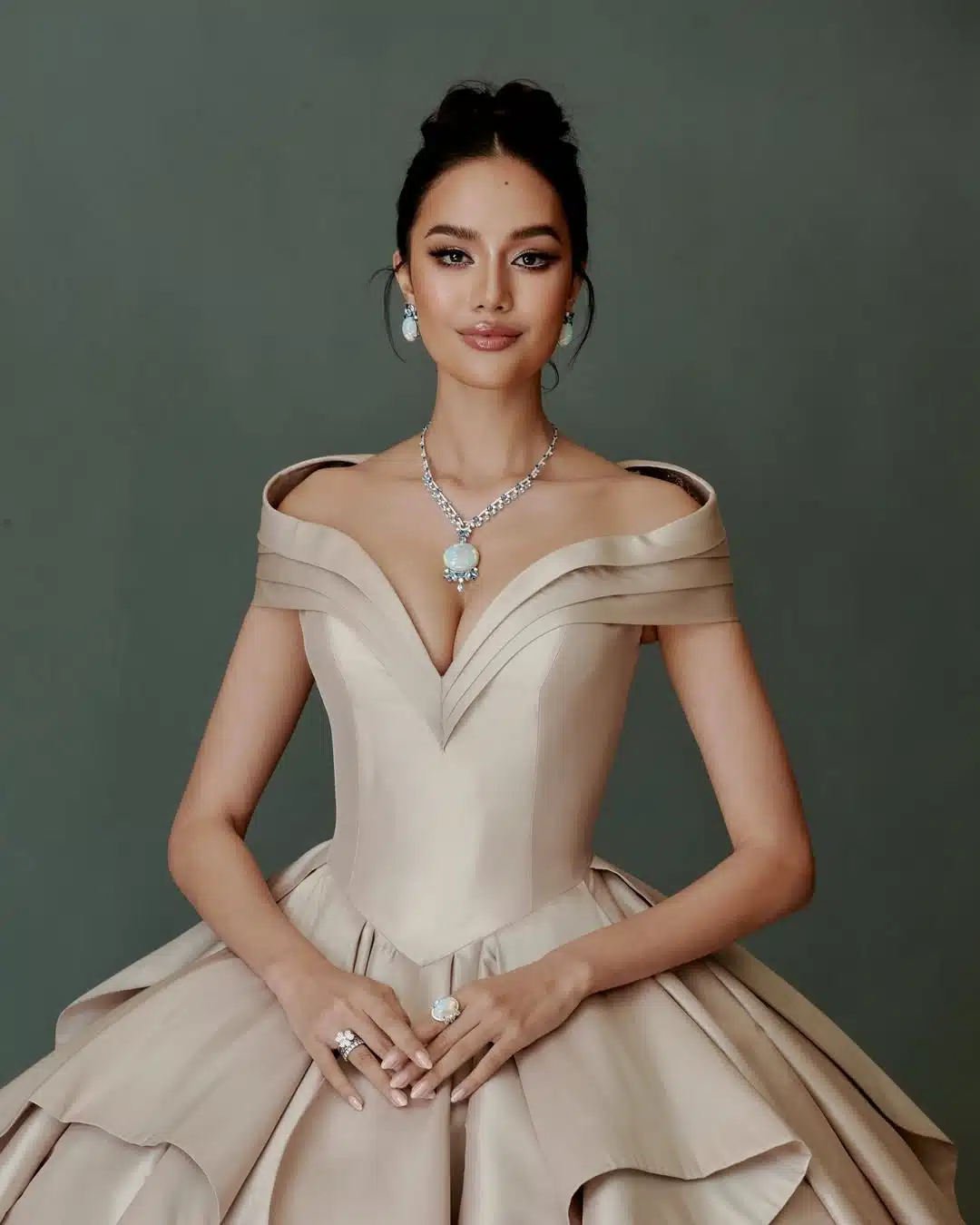 ประวัติศาสตร์ต้องจารึก! "โอปอลล์ สุชาตา" ตั้งเป้าคว้ามงฟ้า Miss World แรกให้ไทย