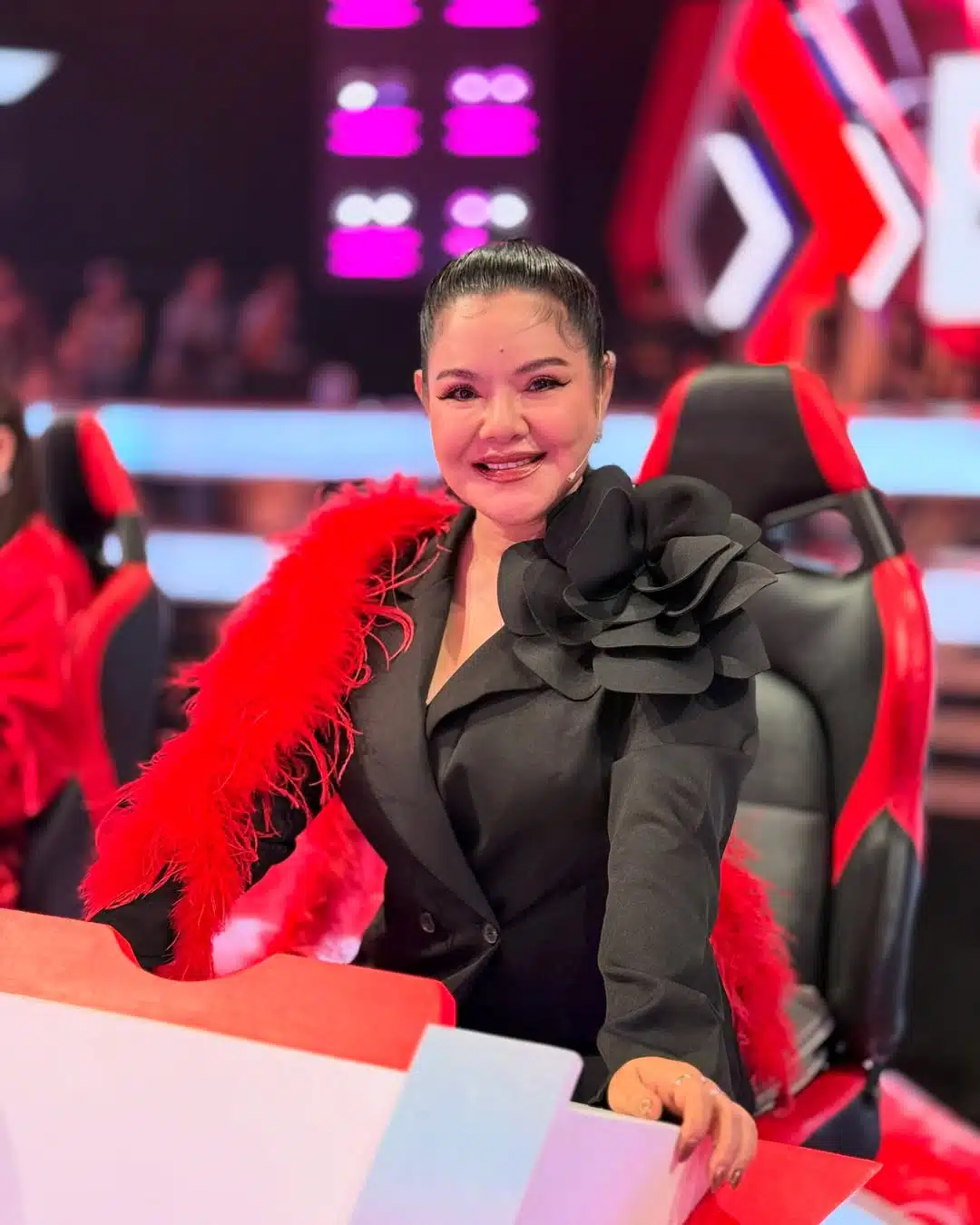 ฮาย อาภาพร - 1