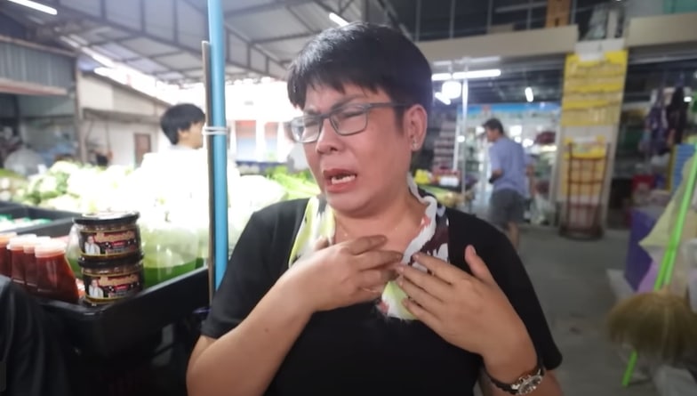 อั๋น ชุลีพร เมียล้อต๊อก จากร่ำรวย ถูกหวย 18 ล้าน วันนี้ต้องมานั่งขายผักในตลาด หนี้ท่วม 30 ล้าน สุดทรมาน เพราะเซ็นค้ำประกันเงินกู้