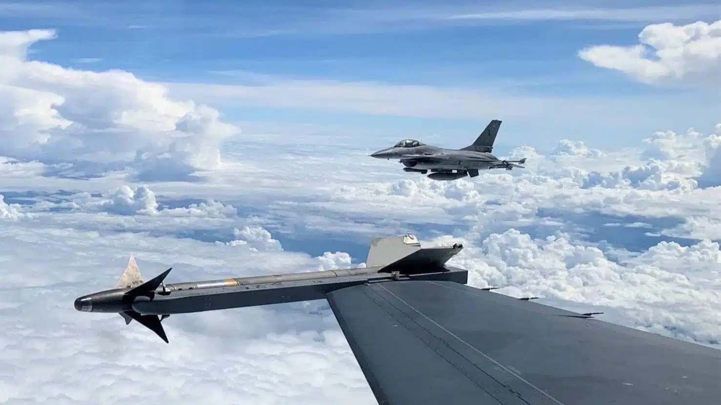 กองทัพอากาศส่ง F-16 แสดงท่าทีทางอากาศชายแดนตะวันตก