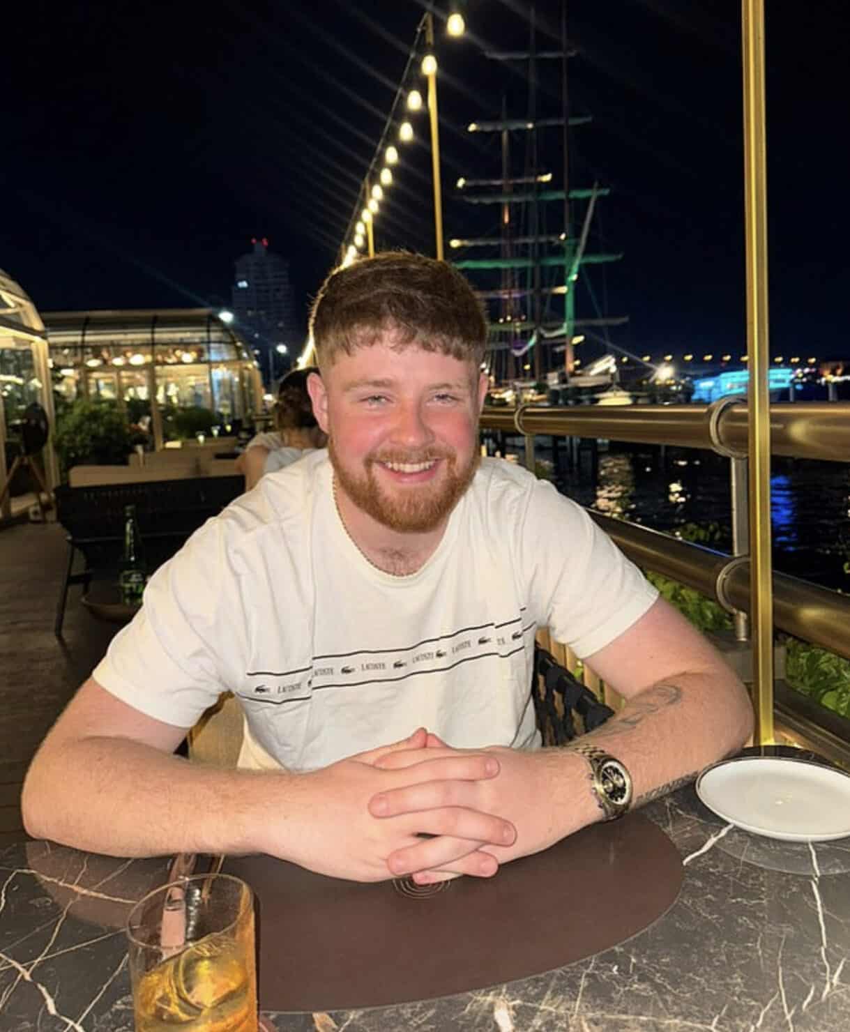 สื่อนอกตีข่าว นทท.อังกฤษ พลัดตกน้ำตกเกาะสมุย กะโหลกแหลกสาหัส ค่ารักษาพุ่ง 4.5 ล้าน วอนพากลับบ้าน