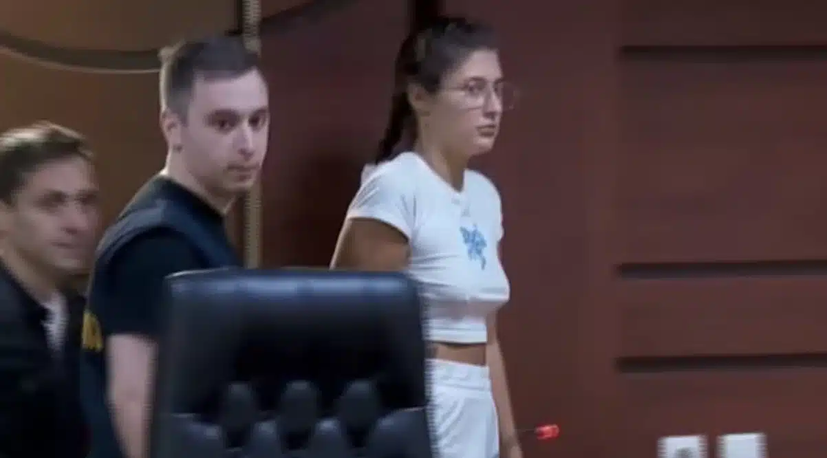 คดีพลิก! สาวอังกฤษวัย 18 ญาติร้อง หายตัวปริศนาที่ไทย พบตัวแล้ว ถูกจับขนกัญชา จ่อคุกตลอดชีวิต