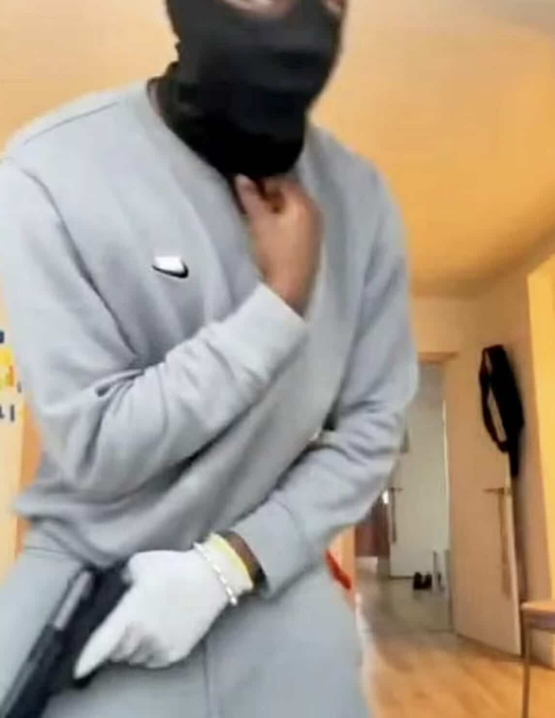 จากนักโทษคดีเล็กน้อย สู่ฆาตกรโหด วัยรุ่นอังกฤษ อายุ 17 ปี ฆ่าเพื่อนนักโทษในเรือนจำสุดหรู หลังติดคุกเพียง 4 เดือน