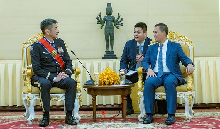 นายพล ญี่ปุ่น จับมือ ฮุน เซน-ฮุน มาเนต เสนอซ้อมรบร่วม ยกระดับสัมพันธ์ทหาร | Thaiger ข่าวไทย