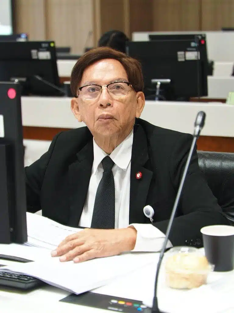 เปิดโปรไฟล์ หมอประสงค์ ฉายาหมอคนยาก อดีตรมว. และส.ส.หลายสมัย