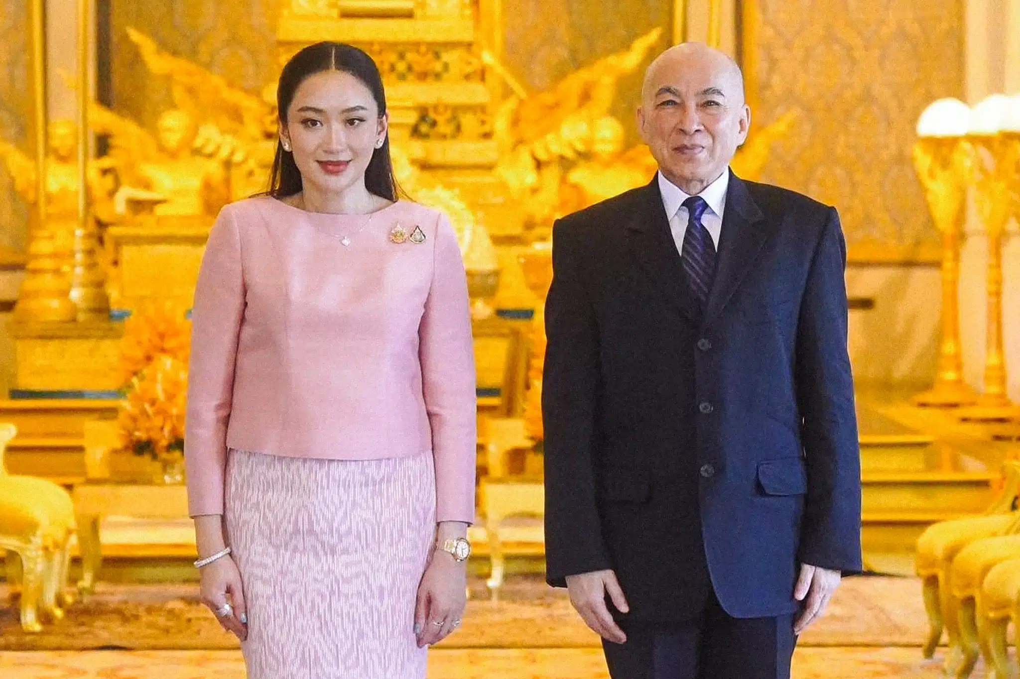 นายกฯ อิ๊งค์ และ พระบาทสมเด็จพระบรมนาถ นโรดม สีหมุนี