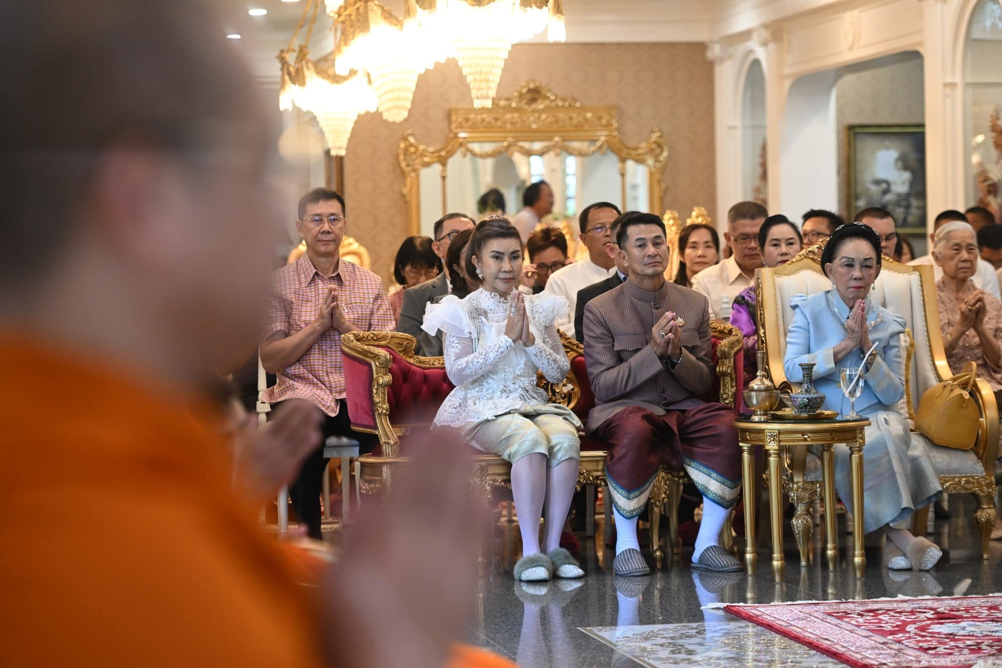 หมอชลน่าน หมอก้อย ทำบุญบ้าน สยามธามันโญ ดันเจอดราม่าทัวร์ลง ชี้แจงชัดดราม่า บ้านมามรดกพ่อ พญ.นวลสกุล แจ้ง ปปช.ไปแล้วหลายรอบ