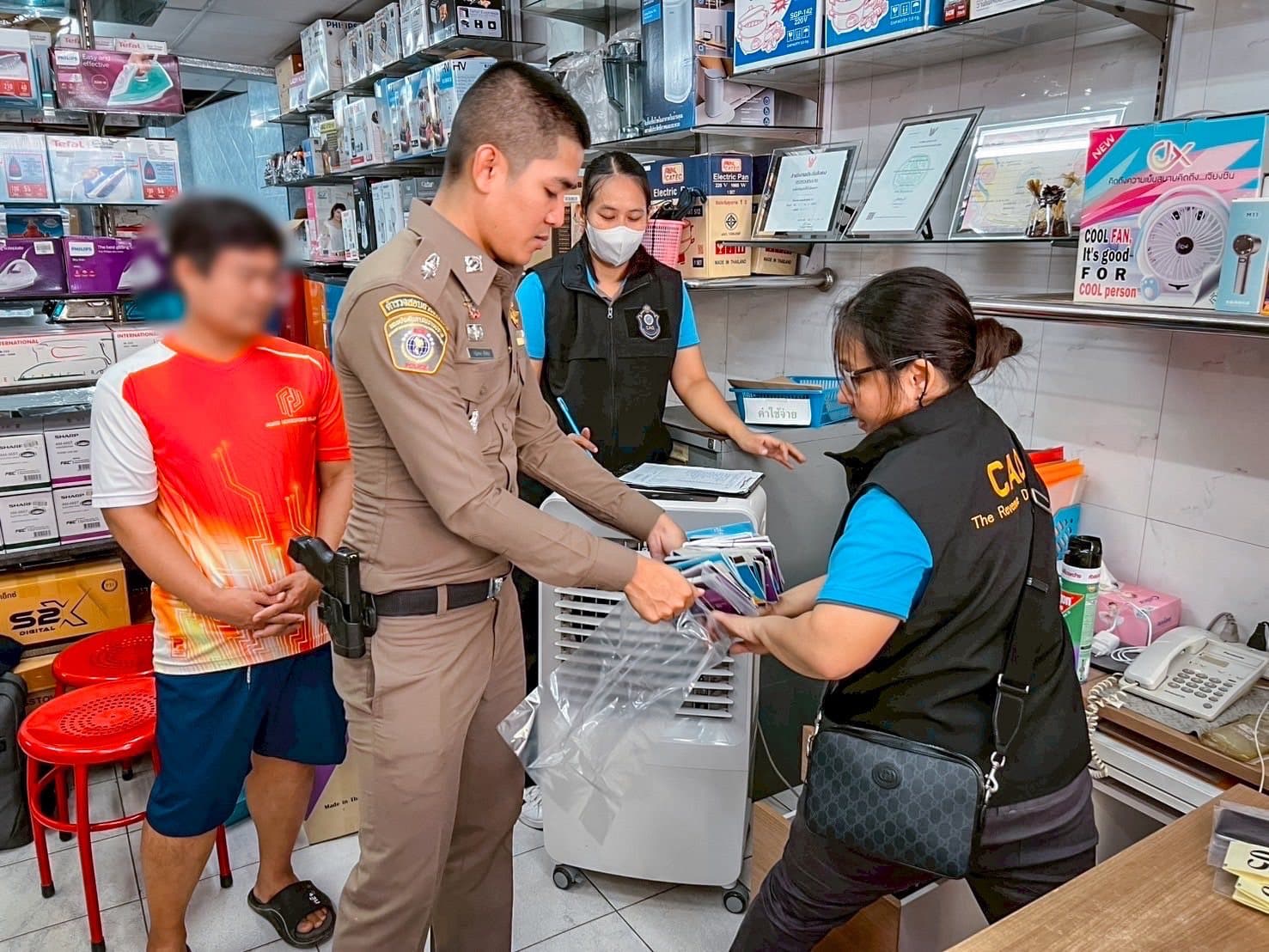 จับคนโกงชาติ ขายสินค้าทิพย์ ฉ้อเงินภาษีมูลค่าเพิ่ม รัฐสูญเงิน 1,000 ล้านบาท