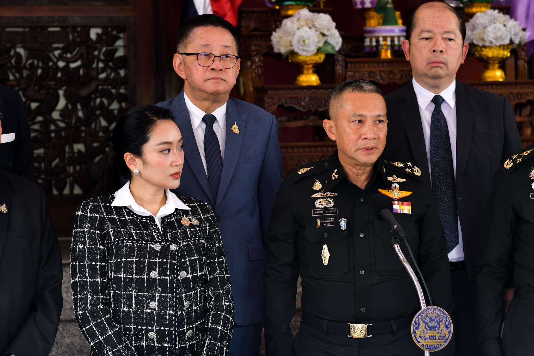 นายกรัฐมนตรี แถลงประชุม สมช. ยันไร้ปัญหากับ 'กองทัพ' ผบ.สส. ยันหน้าที่ปกป้องอธิปไตย พร้อมสนับสนุนรัฐบาล ใช้ทวิภาคี แก้ปัญหาชายแดน ไทย-กัมพูชา