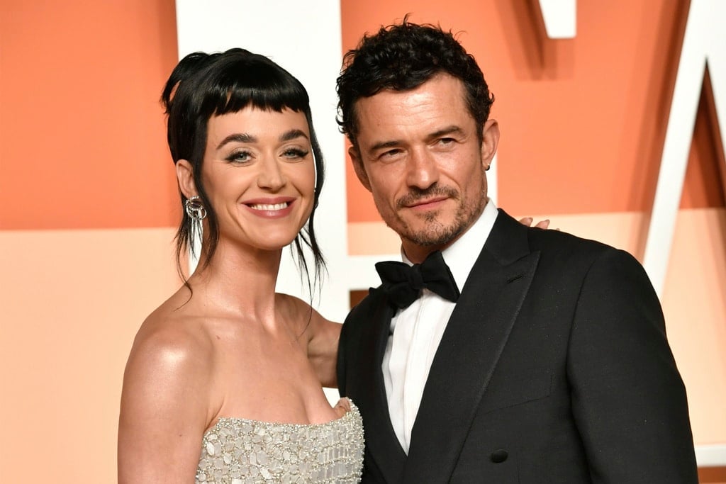 แฟ้มภาพ - เคธี่ เพอร์รี และออร์แลนโด้ บลูม ปรากฏตัวในงาน Vanity Fair Oscar Party ในเบเวอร์ลีฮิลส์ แคลิฟอร์เนีย เมื่อวันที่ 2 มีนาคม 2025
