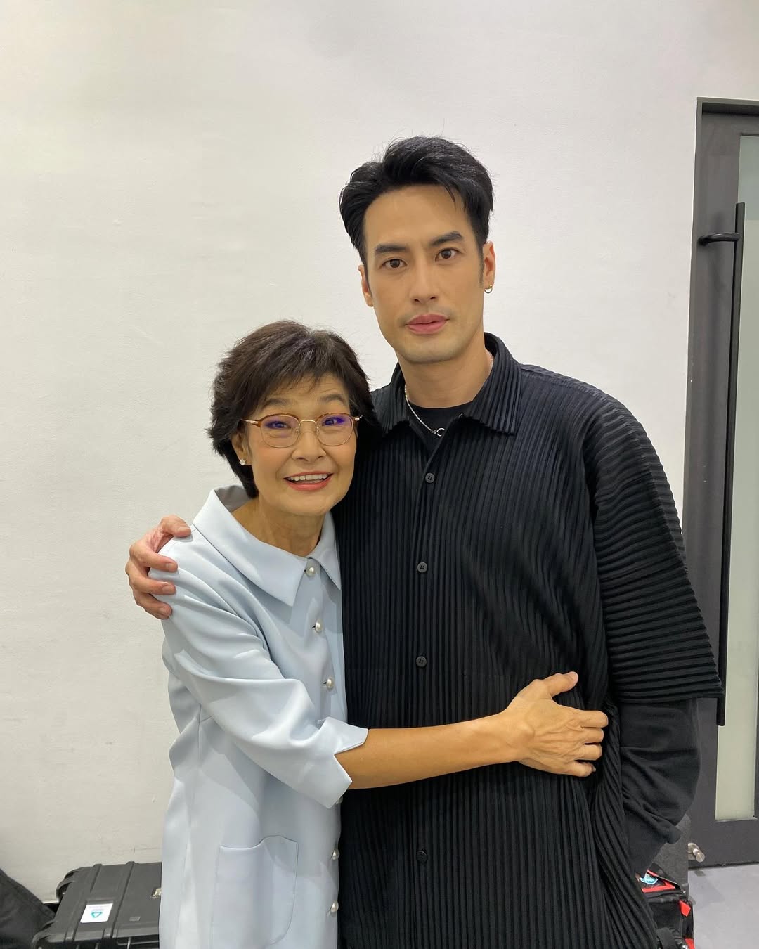 บอย ปกรณ์ สูญเสียคุณแม่ งามทิพย์ คนบันเทิงและแฟนคลับร่วมอาลัย-6