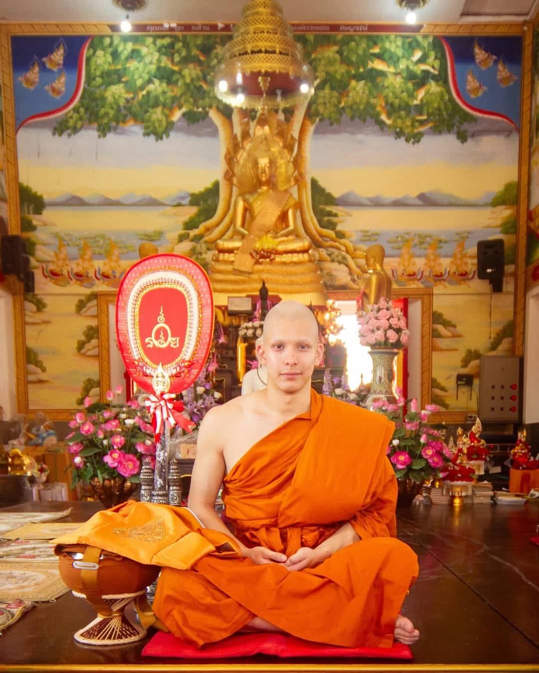 ชีวิตล่าสุด โดม เดอะเฟซ ละทางโลก บวชเป็นพระอยู่วัดไทยในออสเตรีย-1