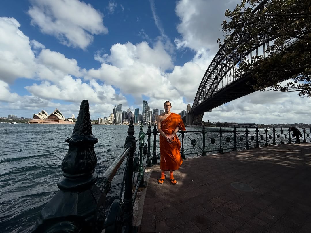 ชีวิตล่าสุด โดม เดอะเฟซ ละทางโลก บวชเป็นพระอยู่วัดไทยในออสเตรีย-6