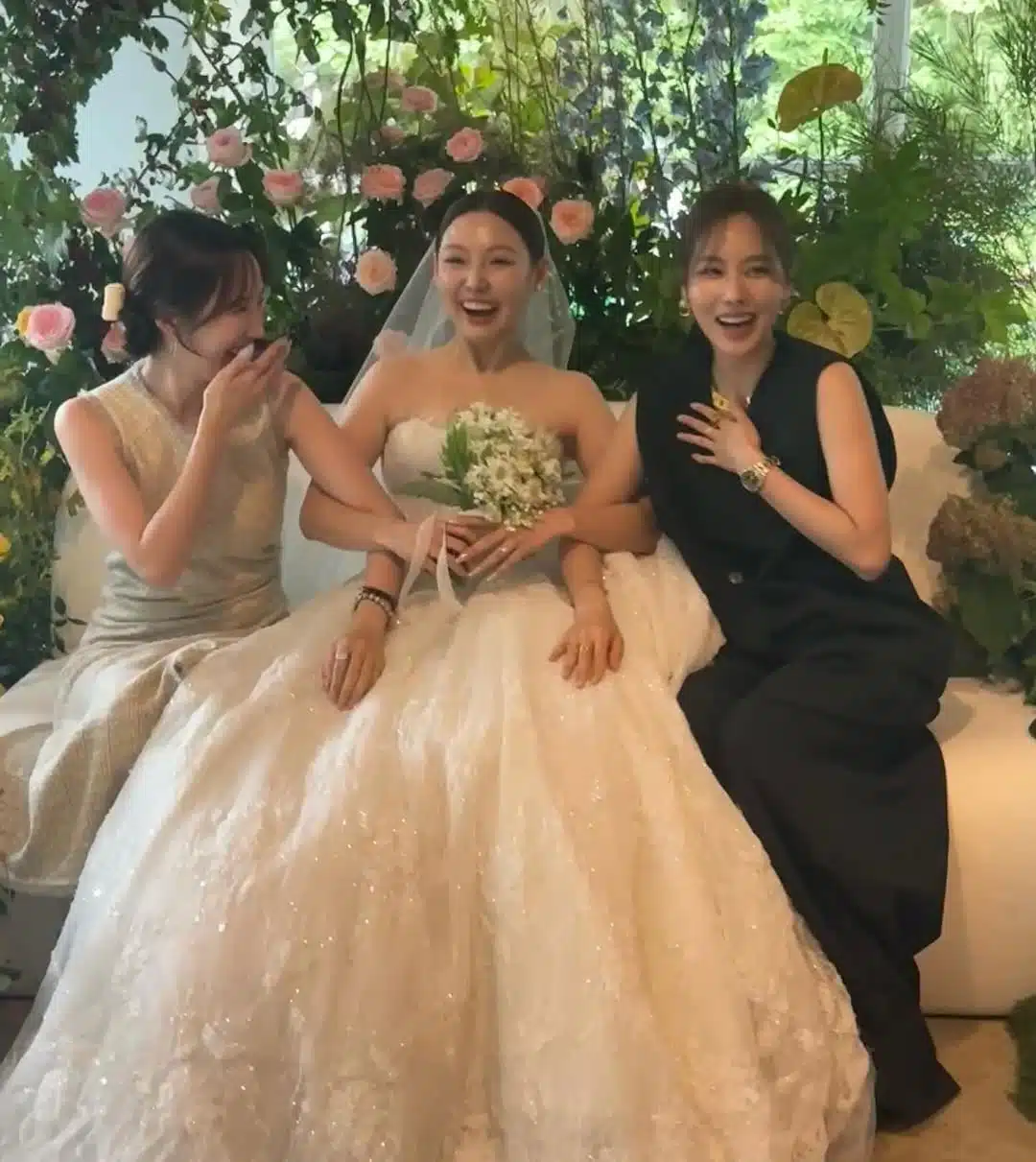 สมาชิกวง miss A แสดงความยินดีกับมินที่แต่งงาน