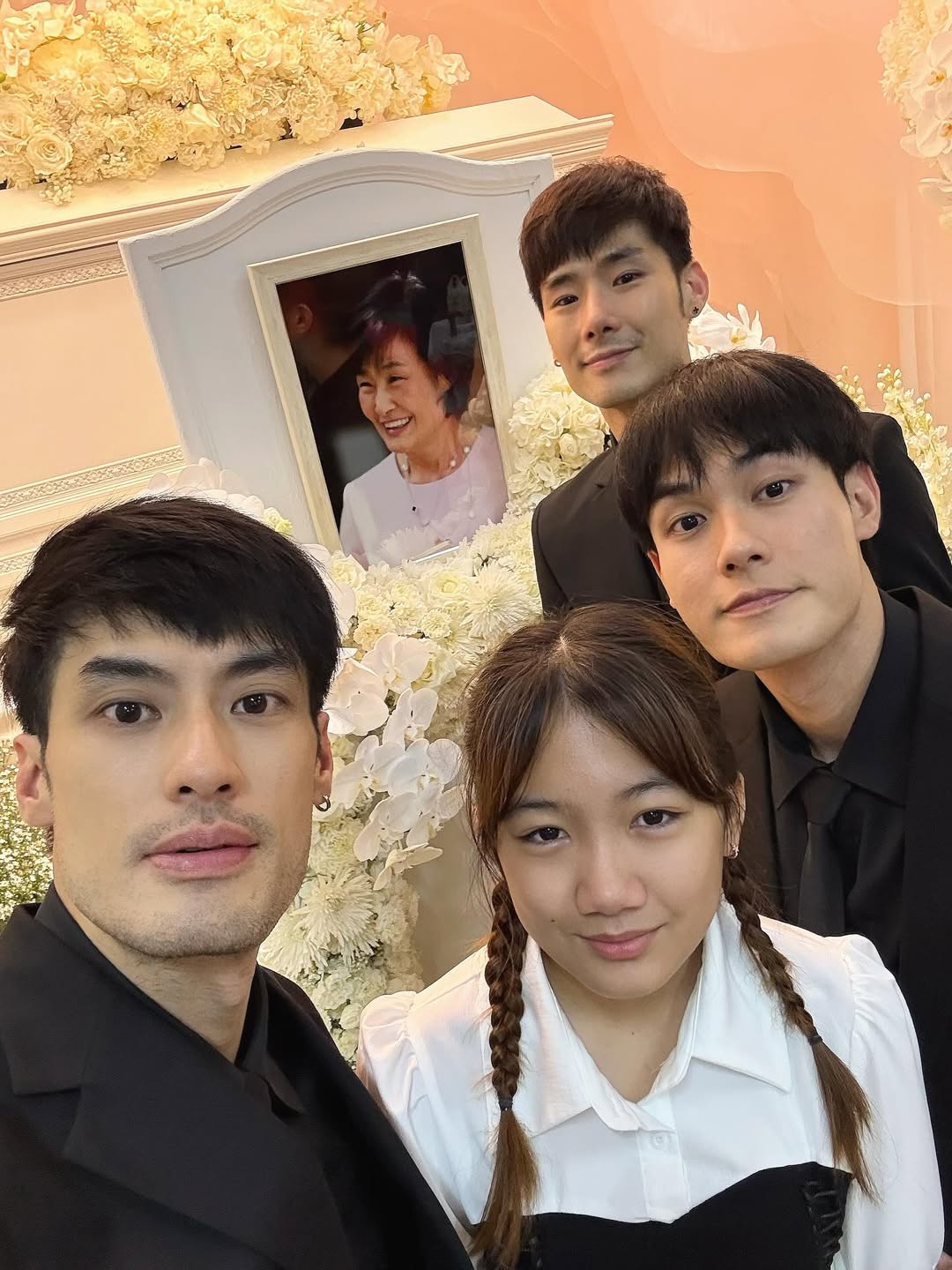 บอย ปกรณ์ และครอบครัว