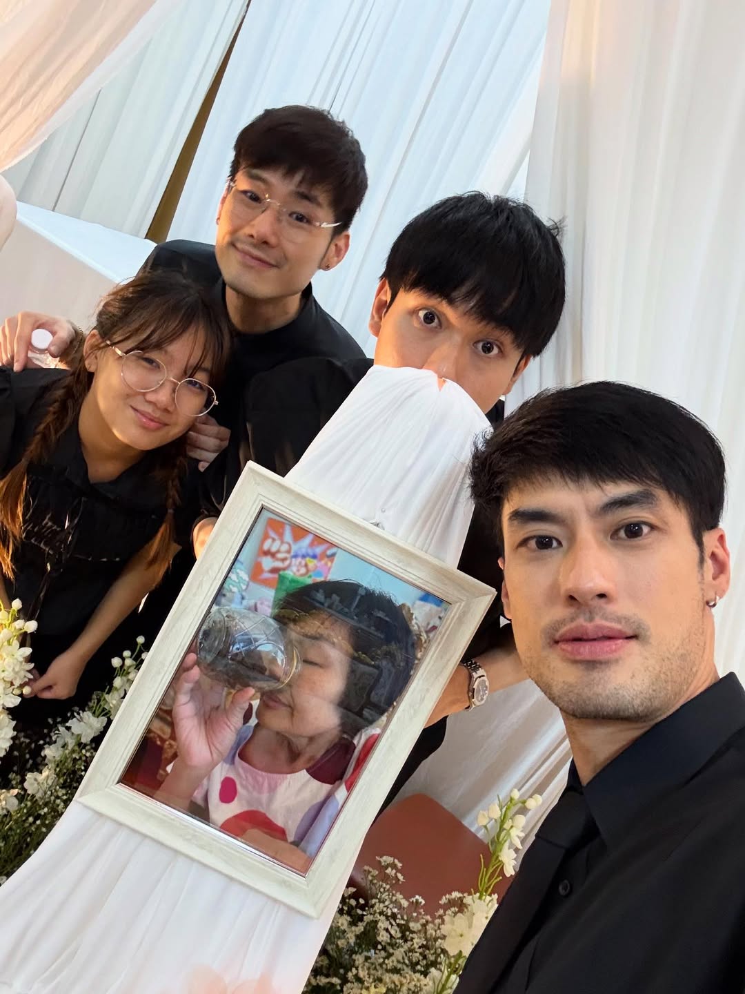 อ๊อฟ พงษ์พัฒน์ รู้เรื่อง คุณแม่งามทิพย์ ป่วยมะเร็ง เผยเพิ่งเข้ารพ. 3 เดือนก่อนเสียชีวิต-2