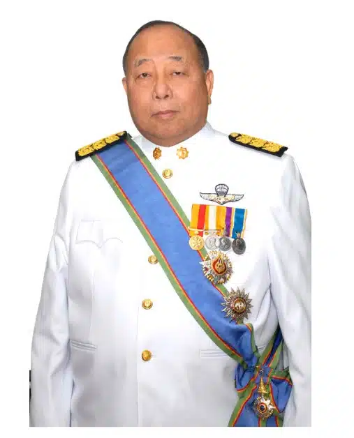 นายพนัส ไทยล้วน
