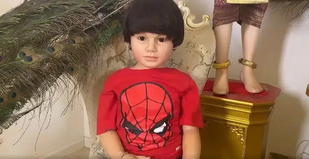 เพชรกล้า เด็กชายนำโชค