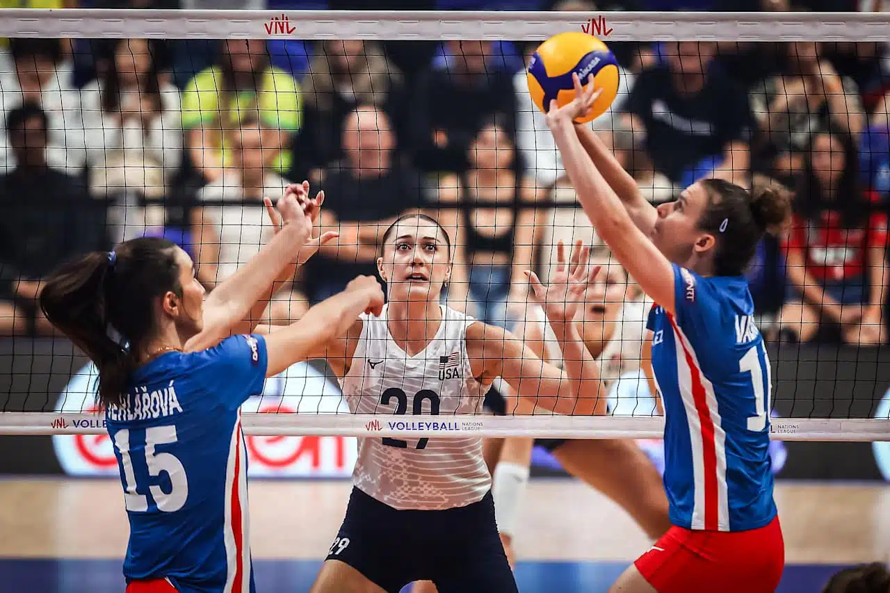 วอลเลย์บอลหญิงเช็ก ชนะสหรัฐฯ 3-2 เซต คว้าชัยครั้งแรก ในศึกวอลเลย์บอลหญิงเนชั่นส์ลีก VNL 2025
