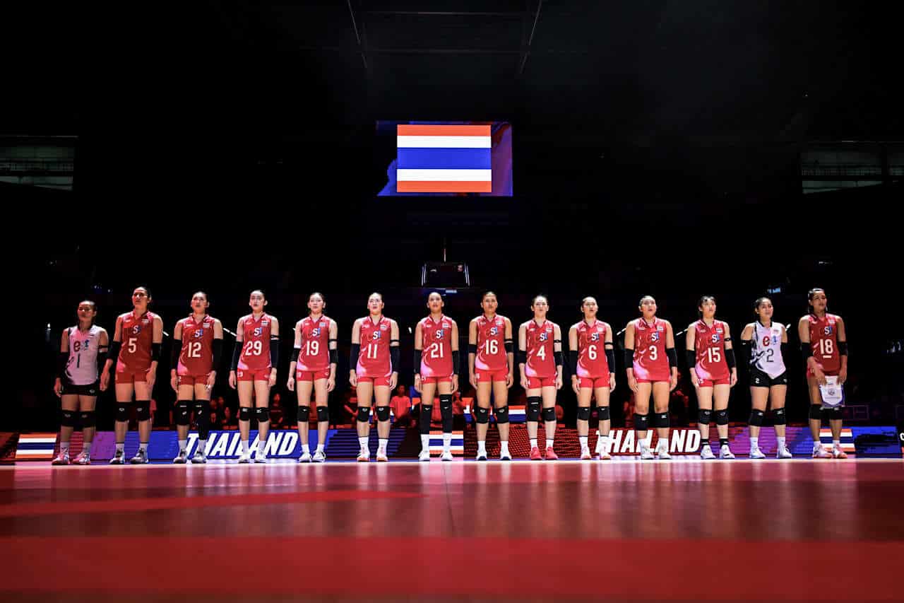 ตารางคะแนนวอลเลย์บอลหญิง VNL 2025 ล่าสุดทีมชาติไทยไทยรอดตกชั้นชั่วคราว หลังชนะฝรั่งเศส จบสัปดาห์แรก เปิดกติกาตกชั้น-เลื่อนชั้นให้เข้าใจง่าย