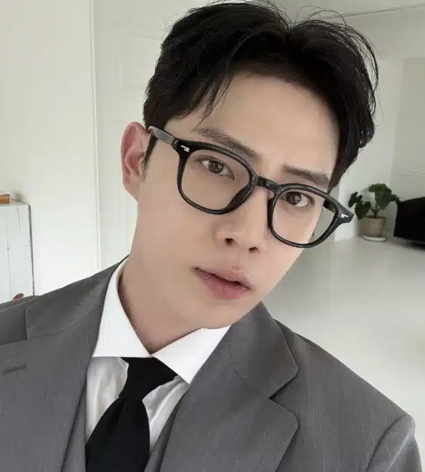 ครอบครัว คิมจงซอก จ่อฟ้องคนกุข่าวมั่ว นายแบบดังก่อเหตุวิวาทก่อนเสียชีวิต