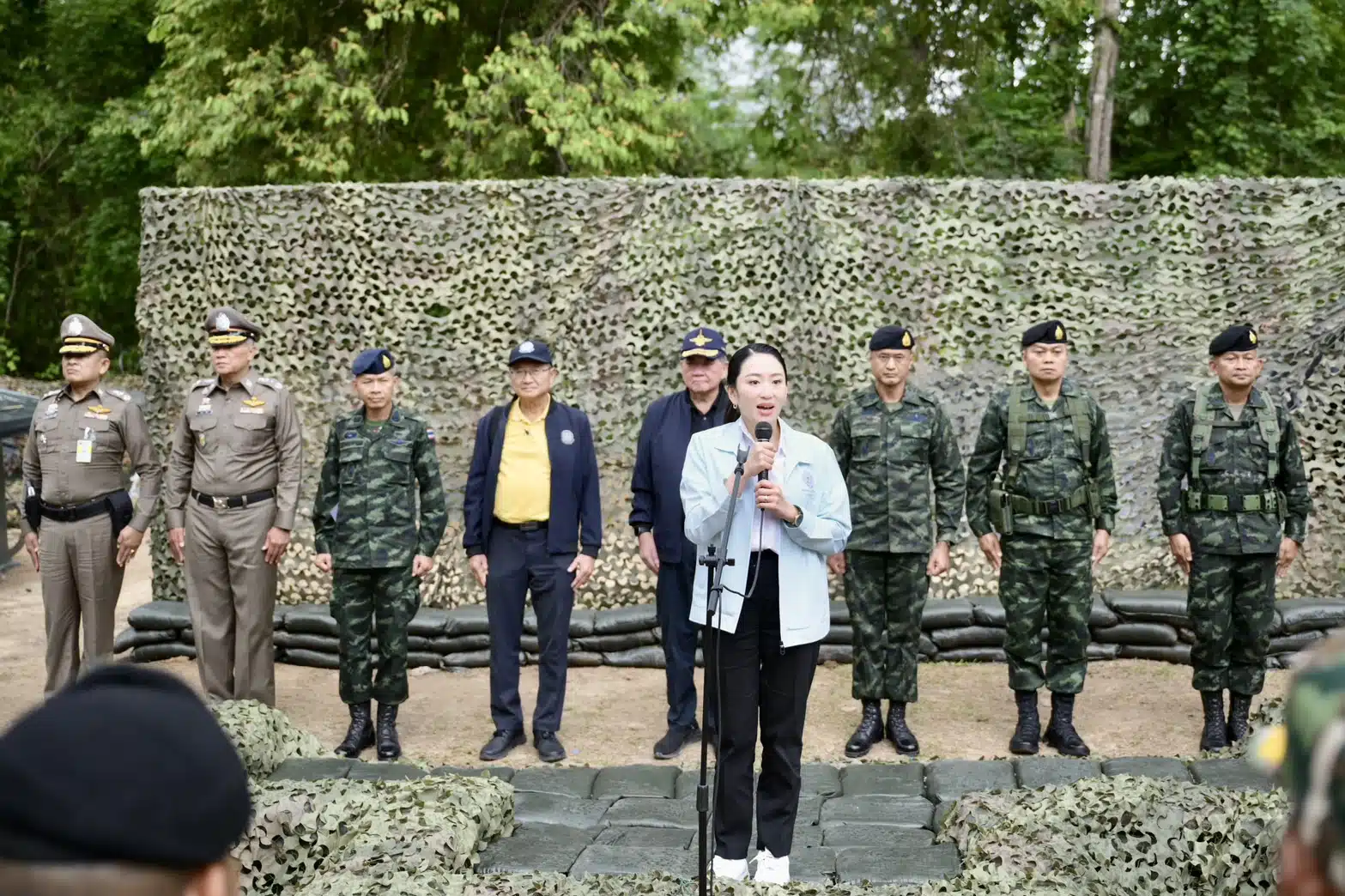 นายกฯ ขอบคุณกองทัพ ย้ำสนับสนุนกองทัพ