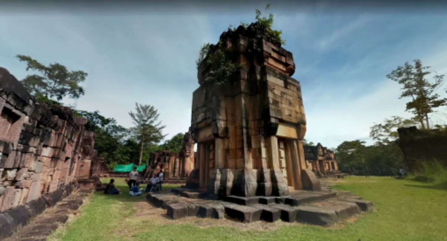 ปราสาท