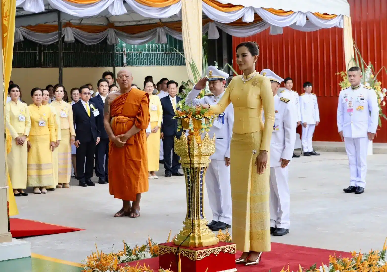 พิธียกช่อฟ้าพระวิหารพระพุทธเมตตาประทานพร
