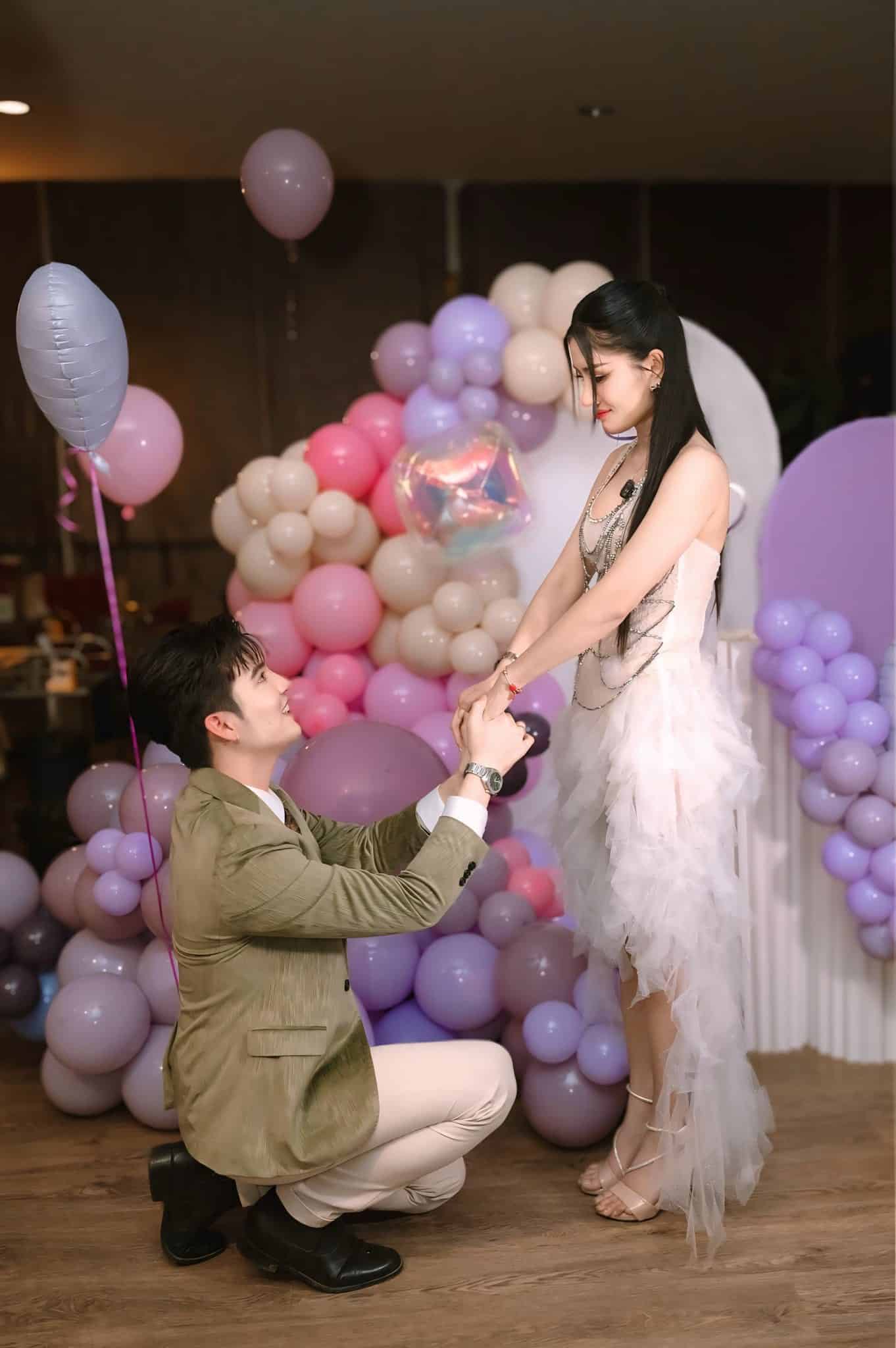 ย้อนเส้นทางรัก แพรวพราว-ซัน สัมพันธ์ข้ามวงการ สู่เซอร์ไพรส์ขอแต่งงานสุดอบอุ่น-2