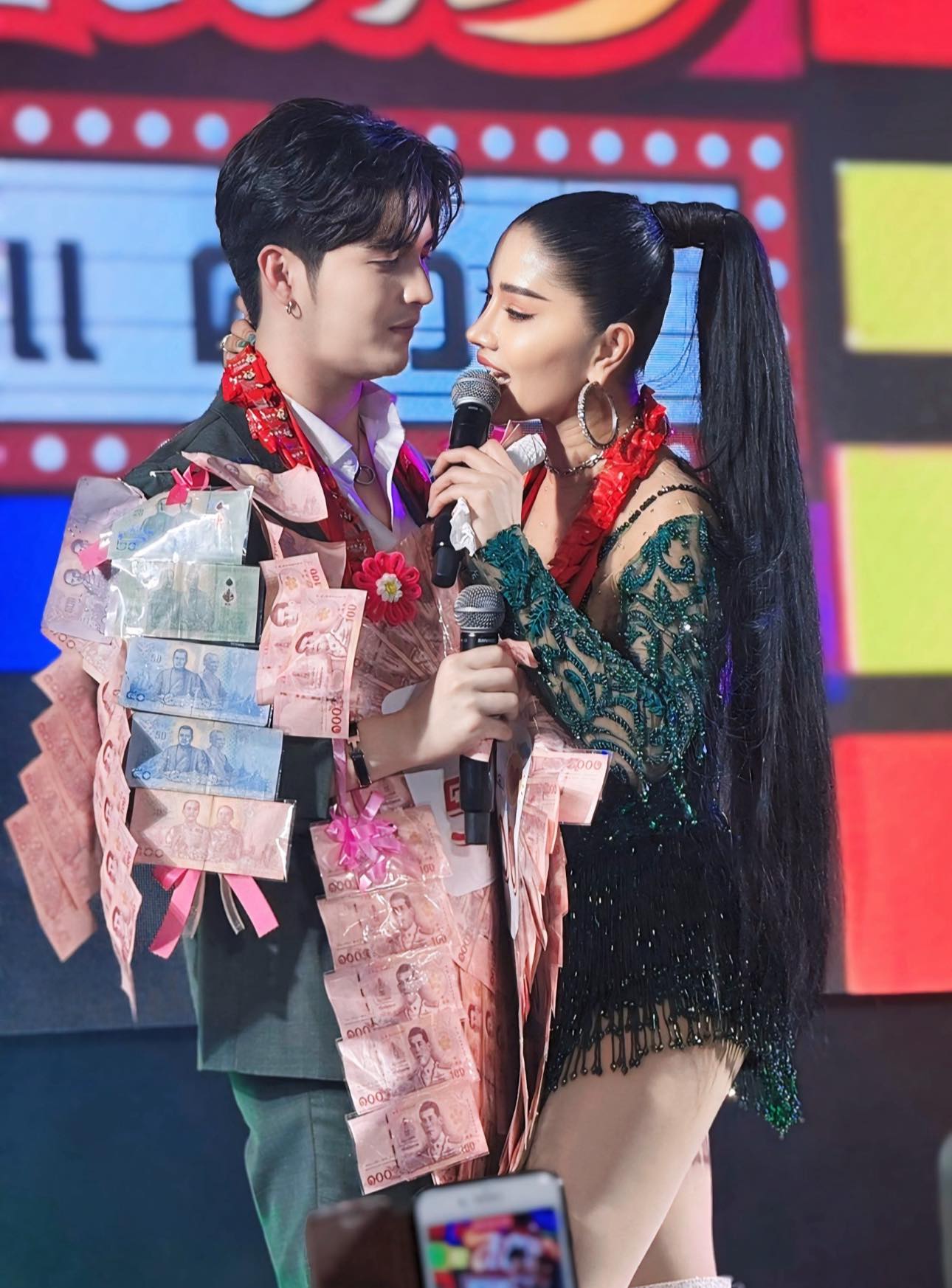 ย้อนเส้นทางรัก แพรวพราว-ซัน สัมพันธ์ข้ามวงการ สู่เซอร์ไพรส์ขอแต่งงานสุดอบอุ่น-8