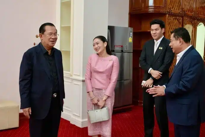 วิเคราะห์การตกแต่งภายใน ห้องนอนอดีตนายกทักษิณ และยิ่งลักษณ์ สุดจะเฉย
