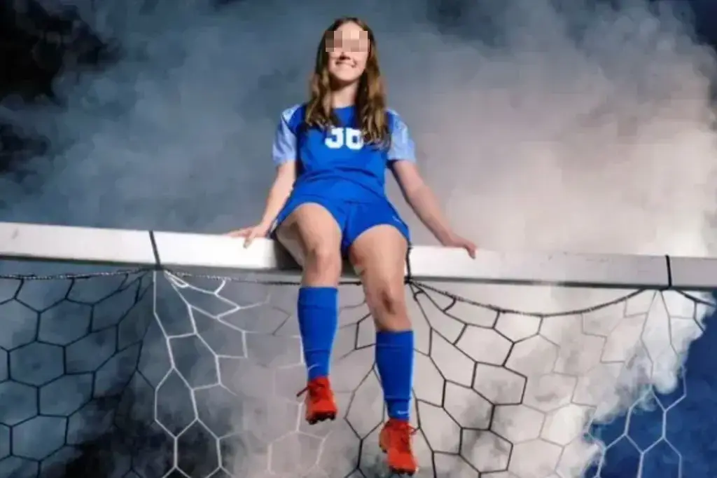 สลด! ฝูงหมากว่า 40 ตัว รุมขย้ำเด็กสาว 15 ดับอนาถ เพื่อนบ้านแฉทางการเพิกเฉย